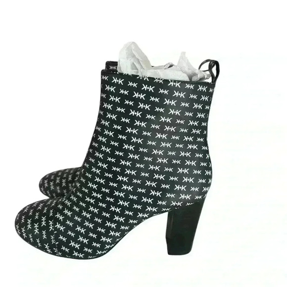 Kendall + Kylie Women's Arenza Block Heel Bootie, Size 7 - Picture 3 of 7